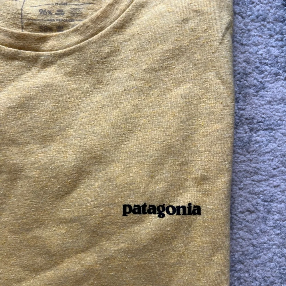 Patagonia Logo Yellow Shirt Womens Size Small - Picture 3 of 4